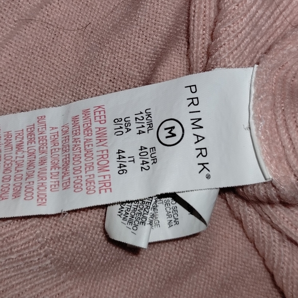 Pretty soft pink Primark sweater, faux buttons on cuff, size M, v neck - Picture 6 of 9